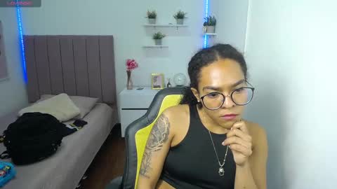 Snapshot of niina_lovee_ chatting on March 11, 2025, 6:08 pm online show from March 11, 2025, 6:08 pm