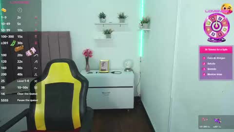 Snapshot of niina_lovee_ chatting on September 17, 2025, 2:30 pm online show from September 17, 2025, 2:30 pm