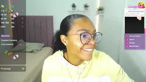 Snapshot of niina_lovee_ chatting on September 19, 2025, 3:56 pm online show from September 19, 2025, 3:56 pm
