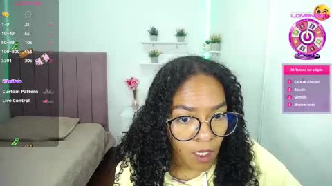 Snapshot of niina_lovee_ chatting on September 25, 2025, 3:05 pm online show from September 25, 2025, 3:05 pm