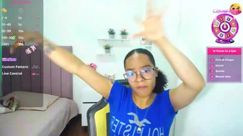 Snapshot of niina_lovee_ chatting on October 1, 2025, 2:56 pm online show from October 1, 2025, 2:56 pm