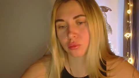 Snapshot of nika_flame chatting on January 11, 2026, 2:22 pm Nika online show from January 11, 2026, 2:22 pm