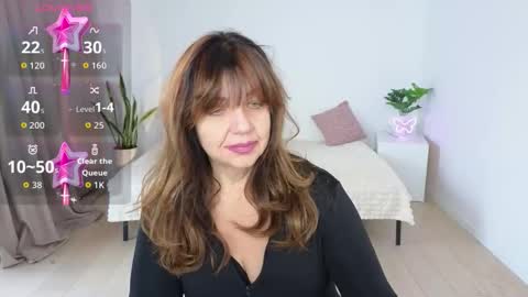 Snapshot of nika_light chatting on December 17, 2025, 12:33 pm Nika light online show from December 17, 2025, 12:33 pm