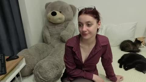 Nika online show from May 18, 2026, 4:35 pm