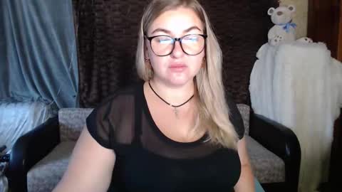 Nika online show from October 21, 2025, 4:35 am