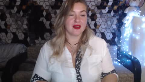 Nika online show from November 14, 2025, 8:51 pm