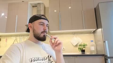 Snapshot of nikbusiness chatting on November 12, 2025, 8:15 am Nick online show from November 12, 2025, 8:15 am