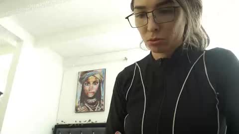 Snapshot of niki_1998 chatting on January 17, 2026, 6:22 pm Natalia online show from January 17, 2026, 6:22 pm