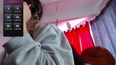 Snapshot of niki_1998 chatting on March 11, 2026, 4:24 pm Natalia online show from March 11, 2026, 4:24 pm