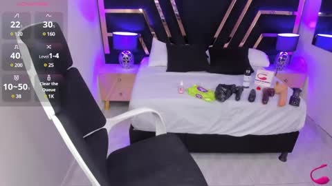Snapshot of nikibryce_ chatting on December 20, 2024, 8:45 pm Niki online show from December 20, 2024, 8:45 pm