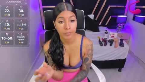 Snapshot of nikibryce_ chatting on January 4, 2025, 1:31 pm Niki online show from January 4, 2025, 1:31 pm