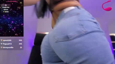 Snapshot of nikibryce_ chatting on January 28, 2025, 5:24 pm Niki online show from January 28, 2025, 5:24 pm