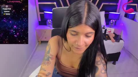 Snapshot of nikibryce_ chatting on January 29, 2025, 11:14 pm Niki online show from January 29, 2025, 11:14 pm
