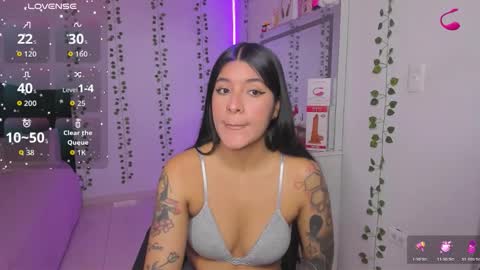 Snapshot of nikibryce_ chatting on October 21, 2025, 1:39 am Niki online show from October 21, 2025, 1:39 am