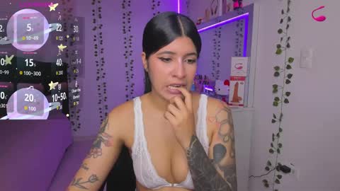 Niki online show from November 6, 2025, 8:10 pm