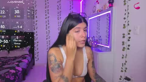 Niki online show from November 22, 2025, 6:51 pm