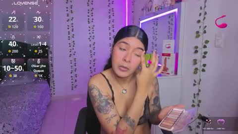Snapshot of nikibryce_ chatting on March 21, 2026, 12:59 am Niki online show from March 21, 2026, 12:59 am