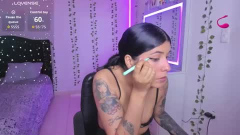 Snapshot of nikibryce_ chatting on March 24, 2026, 1:21 am Niki online show from March 24, 2026, 1:21 am