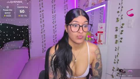 Snapshot of nikibryce_ chatting on April 12, 2026, 1:10 am Niki online show from April 12, 2026, 1:10 am