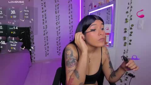 Snapshot of nikibryce_ chatting on April 18, 2026, 12:58 am Niki online show from April 18, 2026, 12:58 am