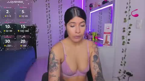 Snapshot of nikibryce_ chatting on June 17, 2026, 1:08 am Niki online show from June 17, 2026, 1:08 am