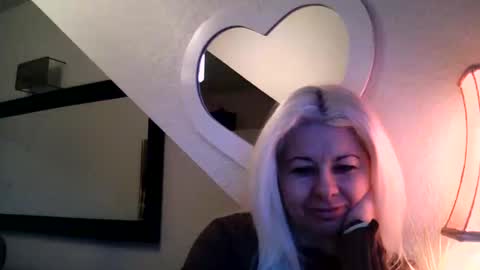 Snapshot of nikisweet17 chatting on March 3, 2026, 4:46 pm nikisweet17 online show from March 3, 2026, 4:46 pm