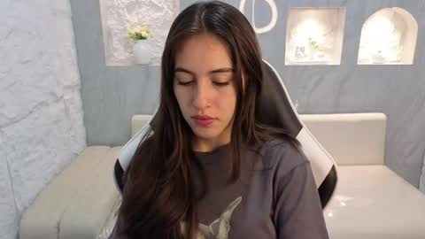 Online 2200 to 600 online show from November 19, 2025, 3:06 am