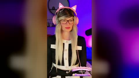 Snapshot of nikki_goldberg chatting on April 22, 2026, 11:34 am Kitty Chatte online show from April 22, 2026, 11:34 am