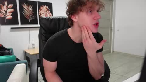 nikki online show from December 19, 2025, 8:38 pm