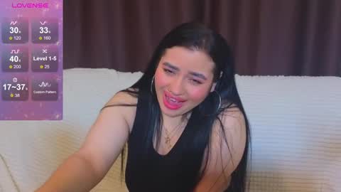 Snapshot of nikki_kardashian chatting on February 1, 2025, 2:26 am Nikki Kardashian online show from February 1, 2025, 2:26 am