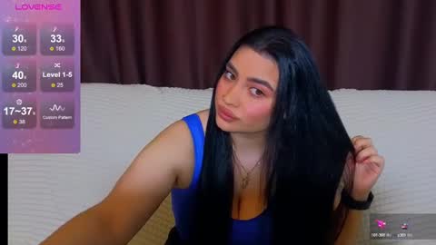 Snapshot of nikki_kardashian chatting on February 7, 2025, 11:24 pm Nikki Kardashian online show from February 7, 2025, 11:24 pm