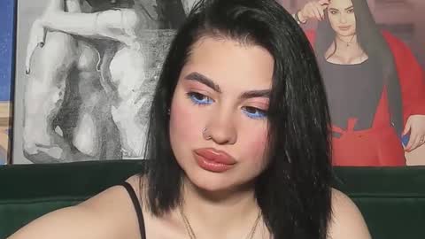 Snapshot of nikki_kardashian chatting on September 24, 2025, 4:54 pm Nikki Kardashian online show from September 24, 2025, 4:54 pm