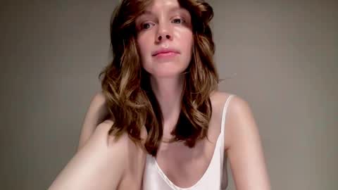 Nikki online show from December 3, 2024, 1:21 pm