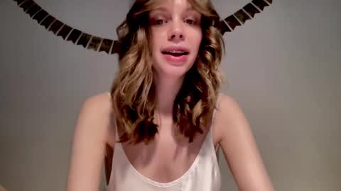 Nikki online show from December 27, 2024, 10:12 am