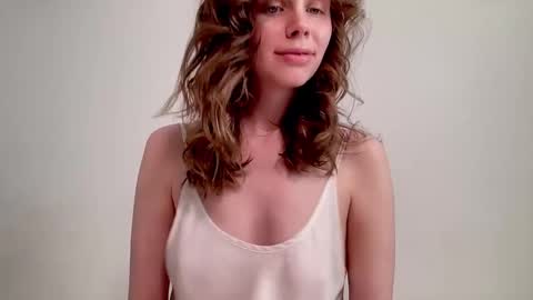 Nikki online show from February 21, 2025, 1:11 pm