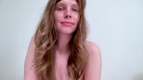 Snapshot of nikki_mi chatting on June 3, 2026, 2:33 pm Nikki online show from June 3, 2026, 2:33 pm