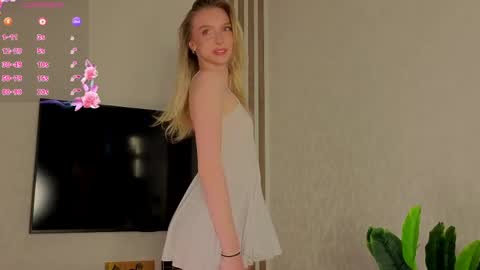 Snapshot of nikki_nyx chatting on June 6, 2026, 11:48 am Nikki online show from June 6, 2026, 11:48 am