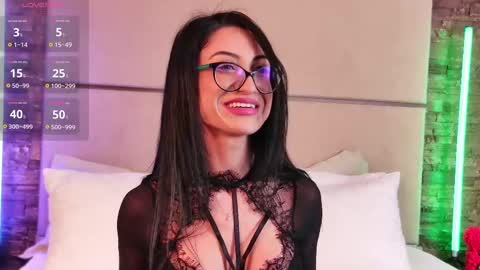 Nikki online show from March 9, 2025, 6:43 pm