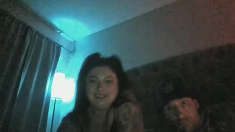Snapshot of nikkiandzachy96 chatting on August 1, 2026, 6:01 am zachyandnicoley online show from August 1, 2026, 6:01 am