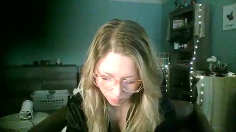 nikkib653466 online show from January 13, 2026, 6:57 pm