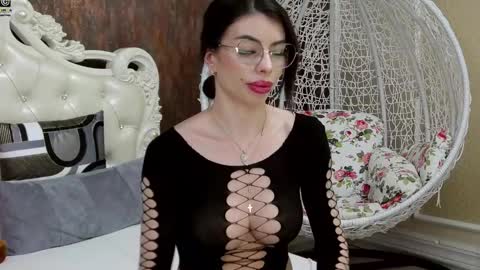 Snapshot of nikkirushxx chatting on February 21, 2025, 12:17 pm Nikky online show from February 21, 2025, 12:17 pm