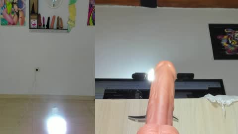 Snapshot of nikky__rosse chatting on April 24, 2026, 11:12 am nikky__rosse online show from April 24, 2026, 11:12 am