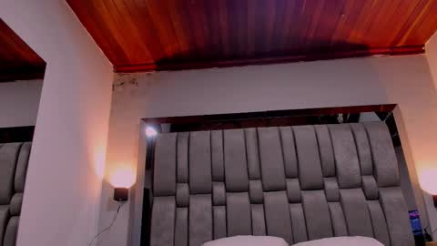     online show from December 14, 2025, 11:26 am