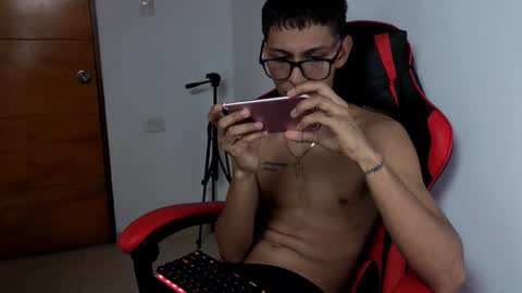 niklaus_wolf online show from March 11, 2026, 3:23 am