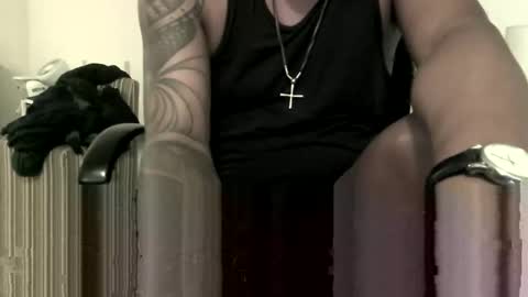 Snapshot of nikoj1 chatting on November 8, 2025, 4:12 am NikoJ1 online show from November 8, 2025, 4:12 am