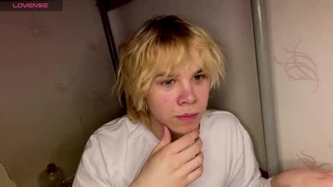 Snapshot of nikolasbucks chatting on February 17, 2026, 8:37 pm nikolasbucks online show from February 17, 2026, 8:37 pm