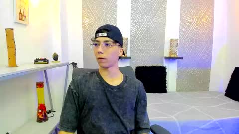 Snapshot of nikolay_gregori chatting on November 10, 2025, 4:33 am online show from November 10, 2025, 4:33 am