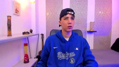 Snapshot of nikolay_gregori chatting on November 19, 2025, 4:12 am online show from November 19, 2025, 4:12 am