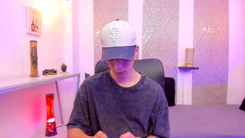 Snapshot of nikolay_gregori chatting on November 23, 2025, 4:23 am online show from November 23, 2025, 4:23 am