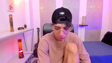 Snapshot of nikolay_gregori chatting on November 24, 2025, 4:23 am online show from November 24, 2025, 4:23 am